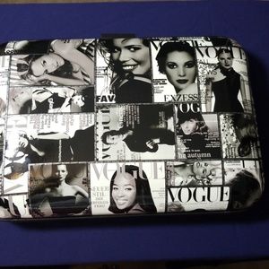 💝Host Pick* Vogue Hardshell Clutch